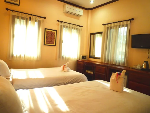 غرفة قياسية بسريرين منفصلين بشرفة، Pakhongthong Villa 1/2