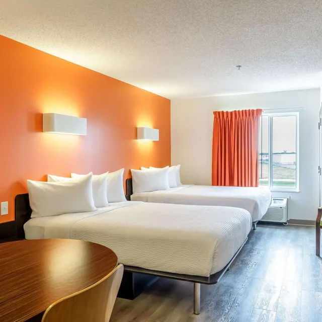 غرفة ديلوكس بسريرين كوين، Motel6 Headingley, MB - Winnipeg West 2/10