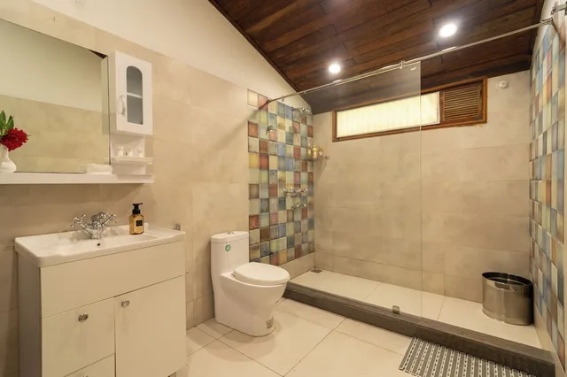 2 Bedrooms, Heritage, Cottage, 1 King and 1 Single Beds، Vikram Vintage 7/8