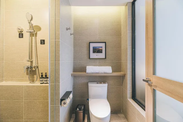 غرفة تنفيذية بسرير كوين، Atour Hotel (Ningbo Airport Yinzhou Avenue) 2/3