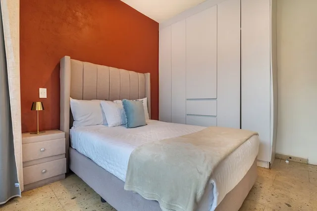 Basic, Cottage, 2 Queen Beds, Bosque Geometrico 1/5