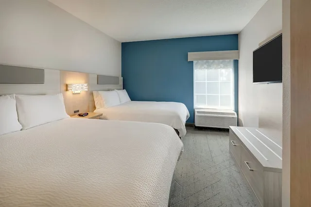 غرفة قياسية بسريرين كوين، Holiday Inn Express Hotel Suites Orangeburg 1/6