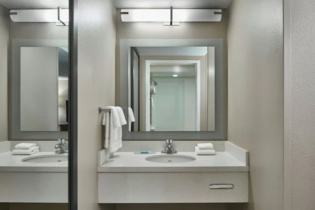 جناح بسرير كوين لذوي الإعاقة، SpringHill Suites by Marriott Atlanta Alpharetta 5/6