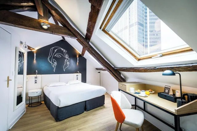 غرفة سوبيريور بسرير كينج بإطلالة على المدينة، Hotel Montparnasse Saint Germain 1/1