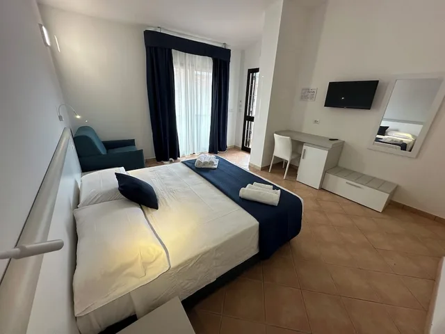 غرفة قياسية بسرير مزدوج، Residence Hotel La Taverna 3/6