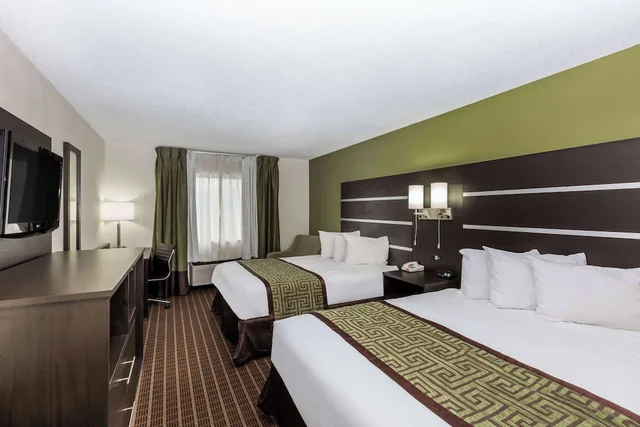 غرفة بسريرين كوين، Baymont By Wyndham Louisville South I 65 1/7