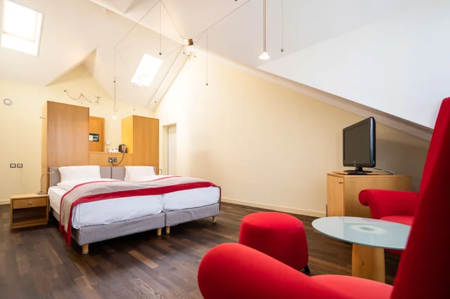 غرفة ديلوكس بسرير مزدوج أو سريرين منفصلين بإطلالة على البحيرة، Hotel Seeburg Luzern 5/8