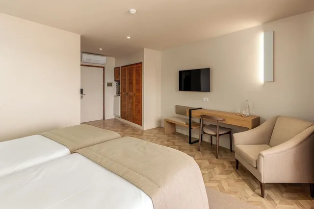 Room, Twin Beds, Ocean Front، Belavista da Luz 2/2