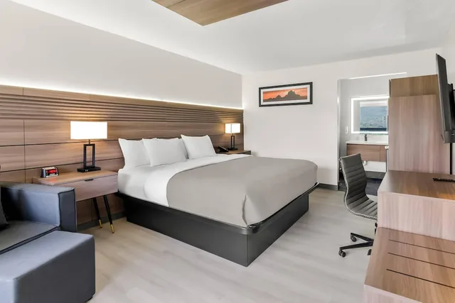 غرفة قياسية بسرير كينج، Quality Inn & Suites Wytheville 3/7
