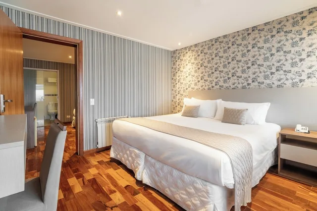 Bella, Family, King and Twin Beds, Mountain View، Chris Park Hotel 7/10