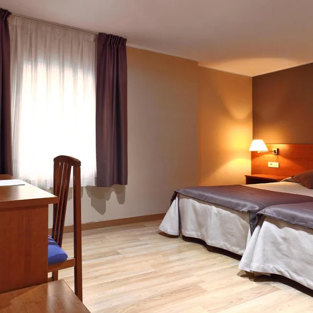 غرفة بسرير مزدوج أو سريرين منفصلين، Catalunya Hotel 6/6