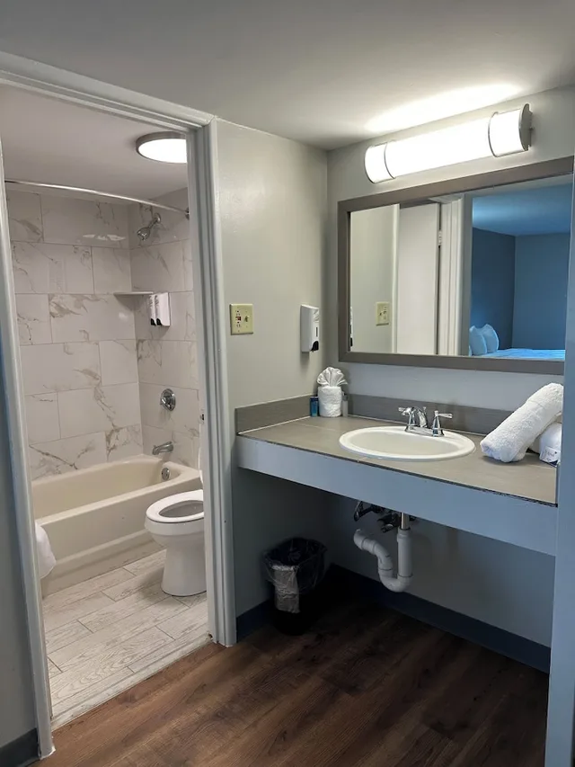 غرفة ديلوكس بسرير كينج لذوي الإعاقة، New Bedford Inn Suites 7/8