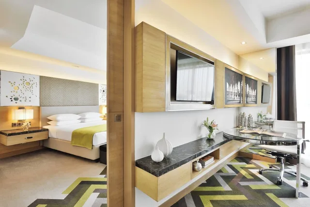 جناح تنفيذي بسرير كينج، Courtyard By Marriott Agra 3/6