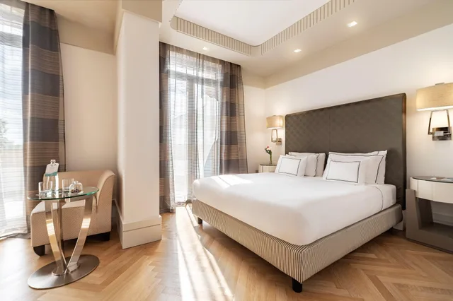 غرفة سوبيريور بسرير مزدوج، Melia Genova 1/10