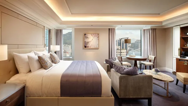 غرفة بريميير بسرير كينج، THE GRAND LOTTE SEOUL 1/2