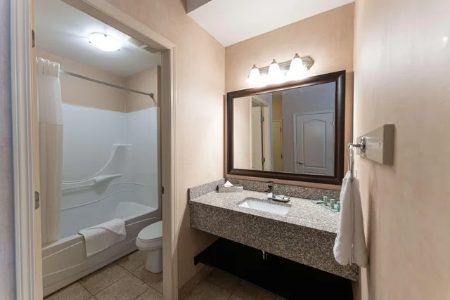 غرفة رباعية، Prestige Cranbrook Hotel, BW Premier Collection 5/5