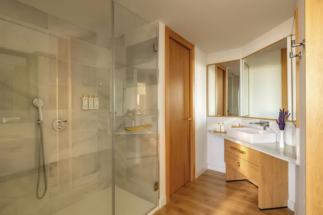 Red Level, Supreme, Family, King Bed, Panoramic View، Torre Melina Gran Melia 4/4