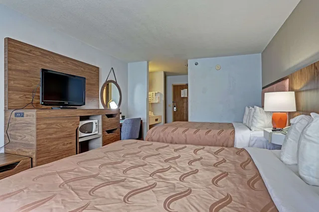 غرفة قياسية بسريرين كوين، Quality Inn Pierre-Fort Pierre 2/6