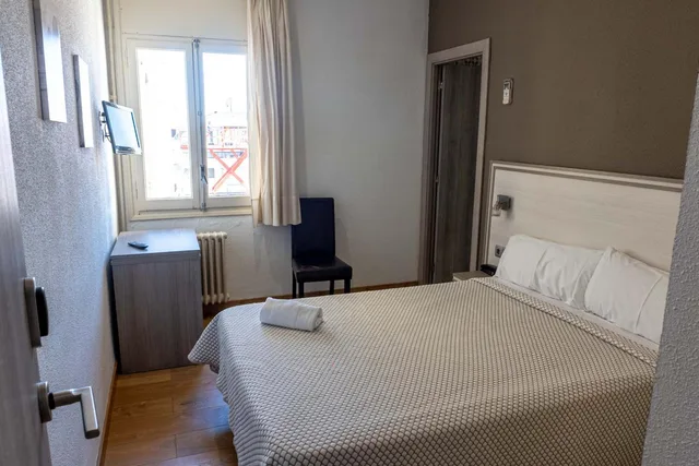 غرفة قياسية بسريرين منفصلين، Hotel Planas 1/4