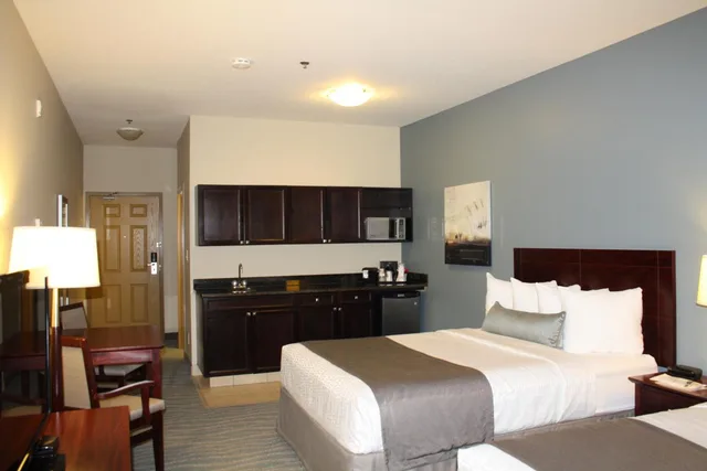 غرفة بسرير كوين، Best Western Rocky Mountain House Inn and Suites 3/6