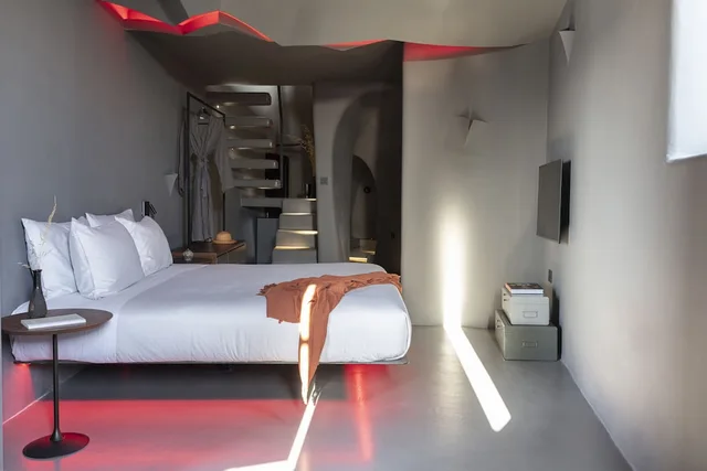 Honeymoon, Suite, Queen Bed, Sunset View, Outdoor Jetted Tub، Kivotos Santorini 3/6