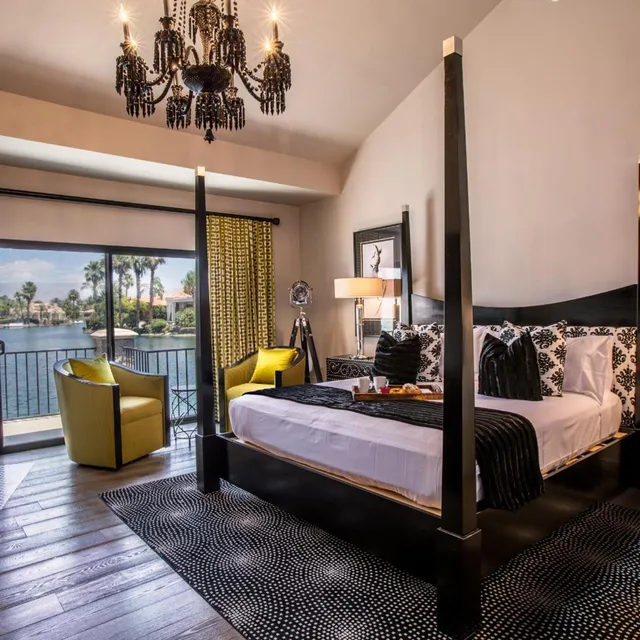 bungalow, The Chateau at Lake La Quinta 2/8