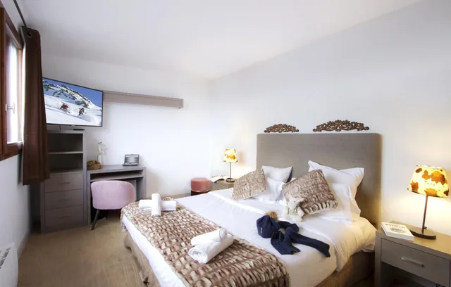 غرفة بسرير مزدوج بشرفة، New Solarium 2/7