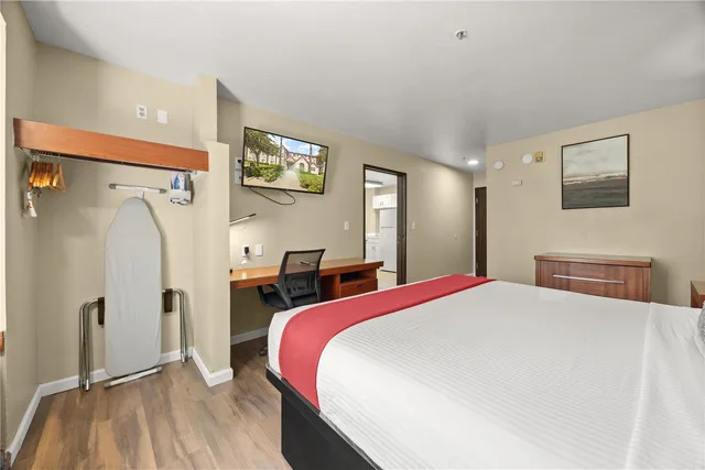 جناح بسرير كينج مع أريكة بمطبخ، Surestay Plus Hotel By Best Western Rocklin 1/7