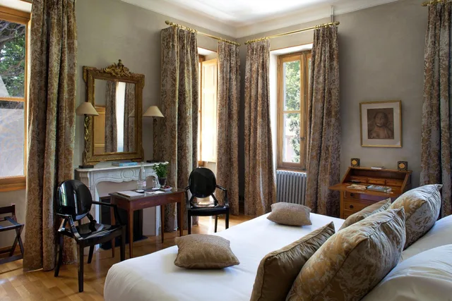 Comfort, Double Bed, Chateau Des Alpilles 2/6