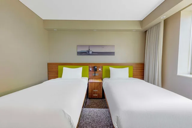 غرفة بسرير فردي، Hampton By Hilton Istanbul Kayasehir 1/8