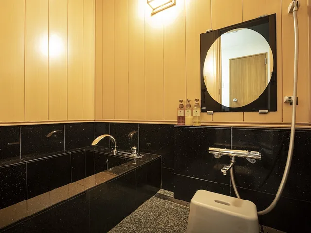 غرفة يابانية بفرشتي فوتون بأرضية تاتامي، Hotel Agora Osaka Moriguchi 3/3