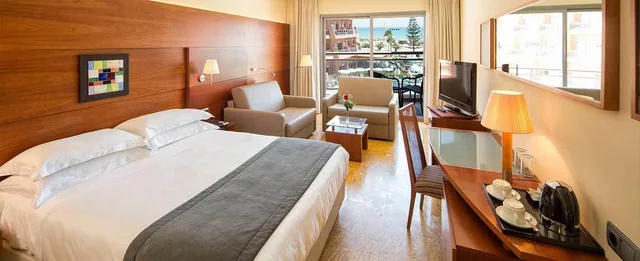 غرفة عائلية بسرير مزدوج، Protur Roquetas Hotel & Spa 1/4