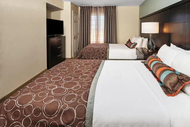 جناح بسرير كوين بغرفتي نوم، STAYBRIDGE SUITES LINCOLNSHIRE 2/5