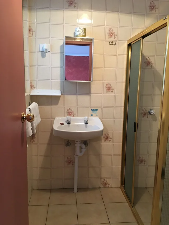 Studio, 1 Double and 1 Single Bed, Limestone Coast Tourist Park 6/6