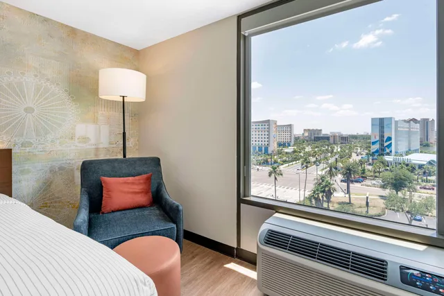 غرفة بسريرين كوين، Cambria Hotel Orlando Universal Blvd 8/9