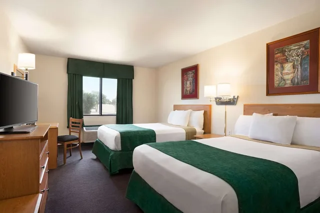 غرفة بسريرين كوين، Travelodge By Wyndham Pecos 2/3