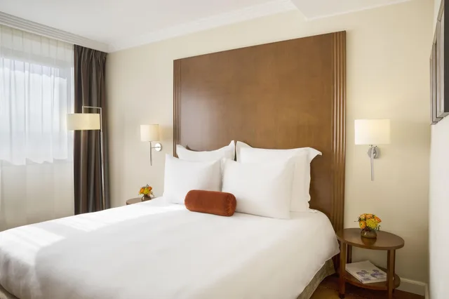 Family, Quadruple, Multiple Beds، Warwick Geneva 3/5
