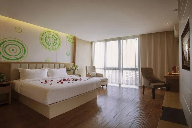 Room, King Bed, Queen Bed, GreenTree Inn Taizhou Golden Eagle Shopping Center Dongfeng Road Express Hotel 1/1