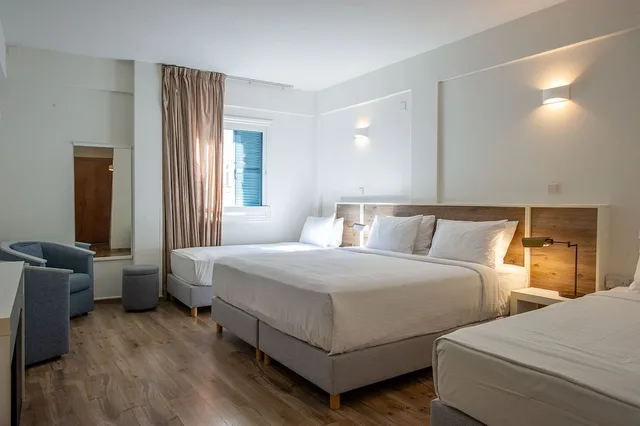 غرفة رباعية بأربعة أسرّة، Centrum Hotel 3/9