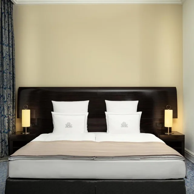 غرفة ديلوكس بسرير كينج، Hotel Atlantic Hamburg, Autograph Collection 4/8