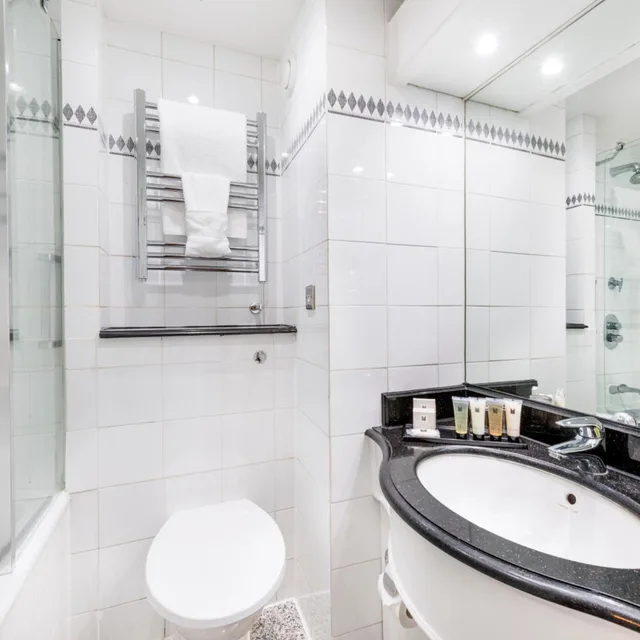 غرفة كلوب بسرير كينج، Millennium Hotel London Knightsbridge 6/8