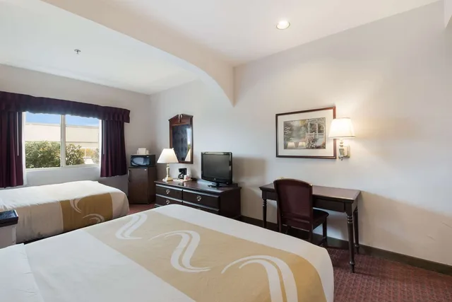 جناح بسريرين كوين، Quality Inn Grand Suites Bellingham 4/4