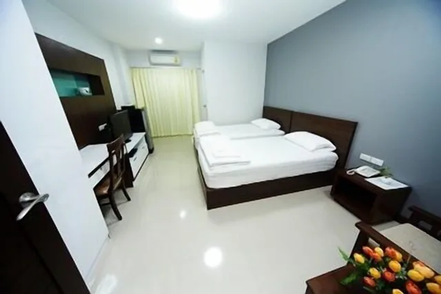 غرفة قياسية بسريرين منفصلين بشرفة، Central Place Serviced Apartment 1 1/2