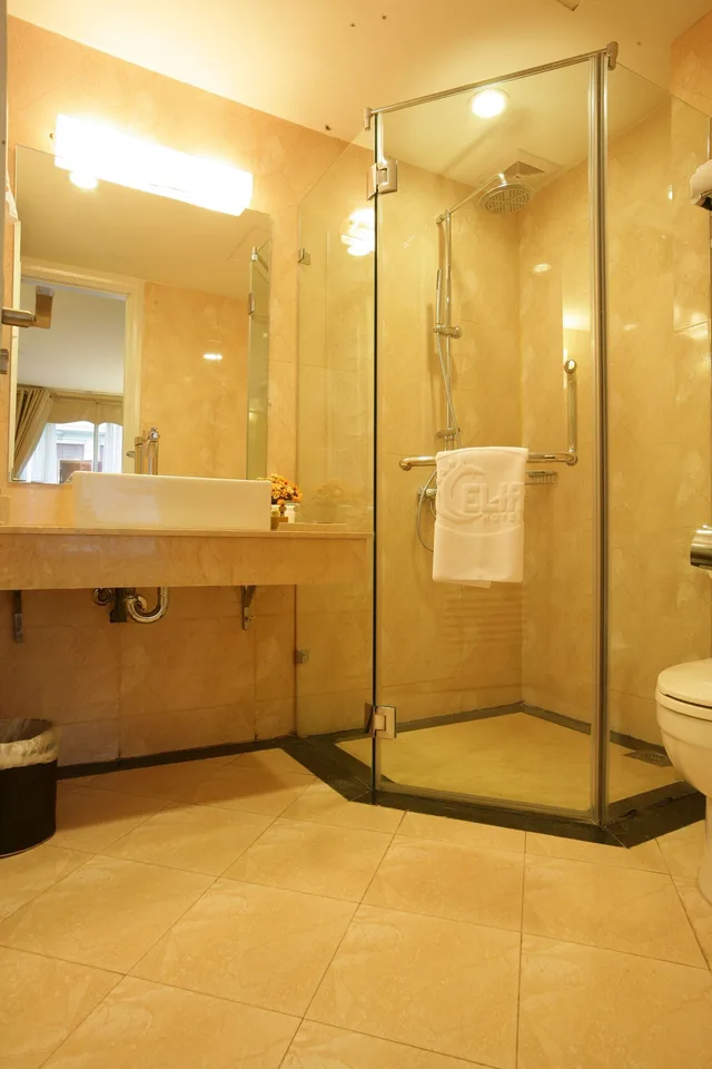 غرفة متصلة عائلية بسرير كينج وثلاثة أسرّة بغرفتي نوم، L Heritage Hanoi Hotel 8/8