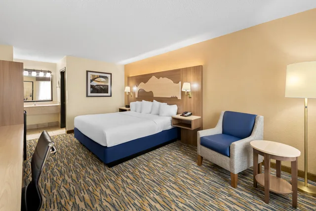 غرفة بسرير كينج، Best Western Center Pointe Inn 6/8