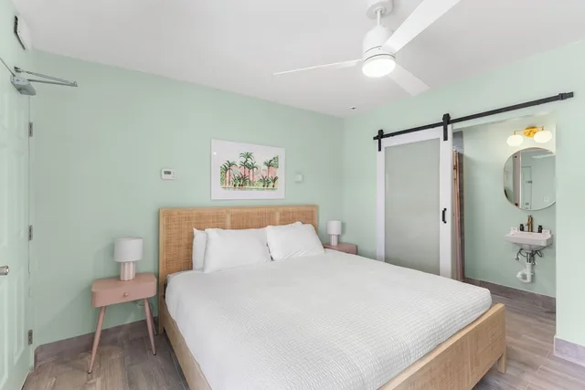 جناح بسرير كينج بغرفة نوم واحدة مع أريكة، Hotel Cabana Clearwater Beach 3/9