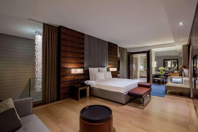 غرفة قياسية بسرير مزدوج، Hilton Kuala Lumpur 1/3