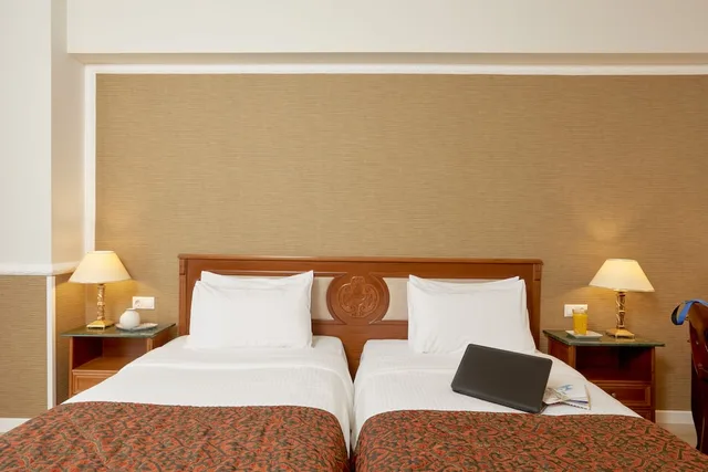 غرفة متصلة كلاسيكية بأربعة أسرّة، Grand Hotel Palace 3/4