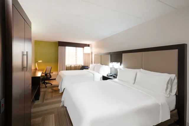 غرفة قياسية بسريرين كوين، Holiday Inn Express Philadelphia Ne - Bensalem 1/4