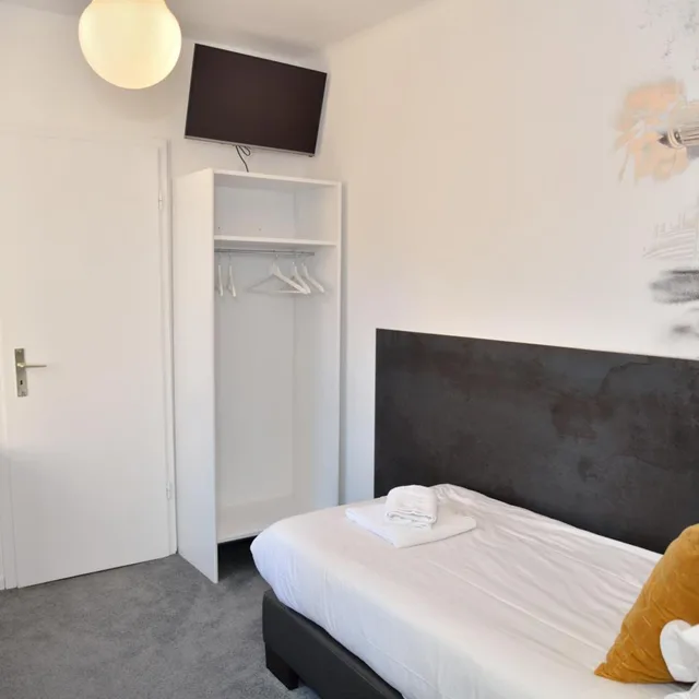غرفة كلاسيكية مفردة، Hotel des Arts 1/13